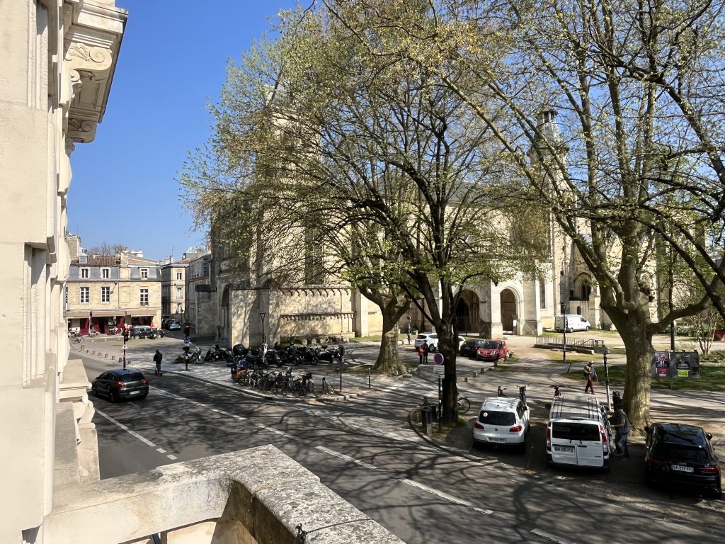 Bureau privé dans coworking à louer à Bordeaux Saint Seurin