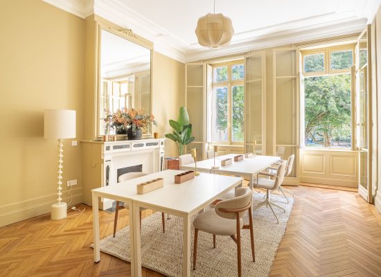 Bureau privé 4 postes à louer à Bordeaux centre coworking